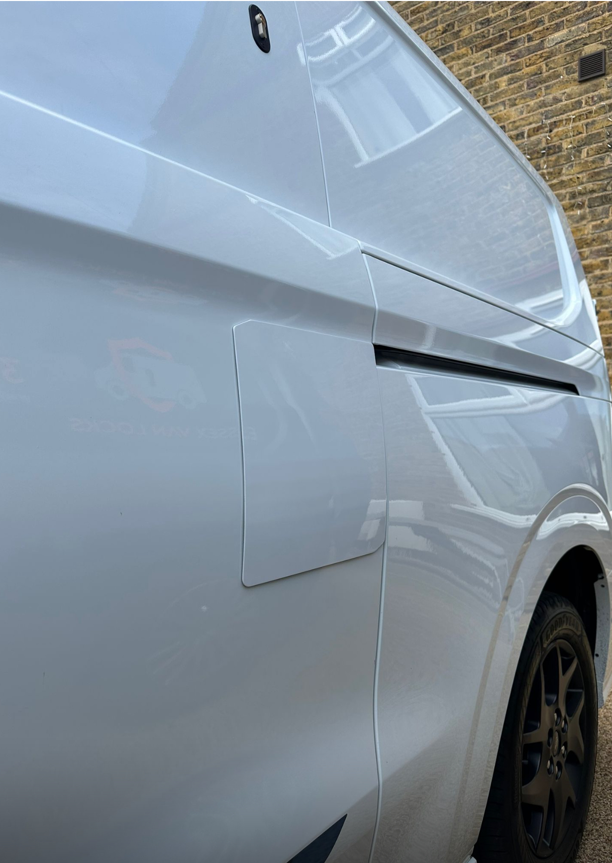 Ford Custom 24> V-Armour External Latch Shield